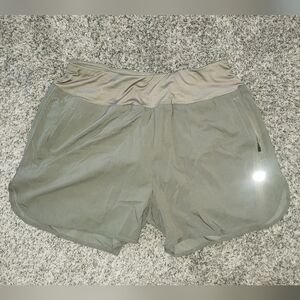 Maroaut|NWT| Relaxed Fit Athletic Shorts with Curved Hem